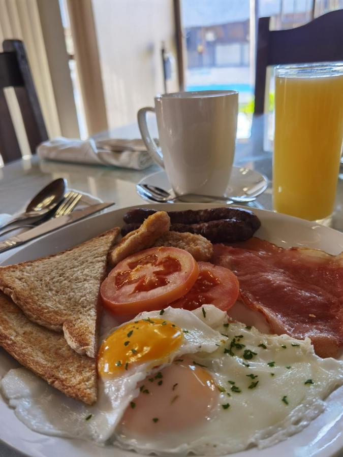 Heimat Guesthouse Велком Екстериор снимка