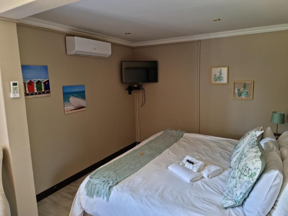 Heimat Guesthouse Велком Екстериор снимка