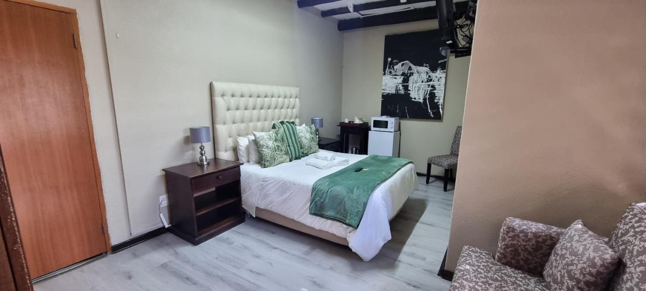 Heimat Guesthouse Велком Екстериор снимка