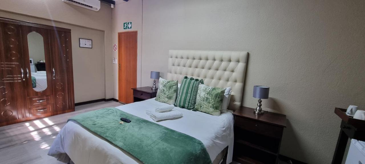 Heimat Guesthouse Велком Екстериор снимка