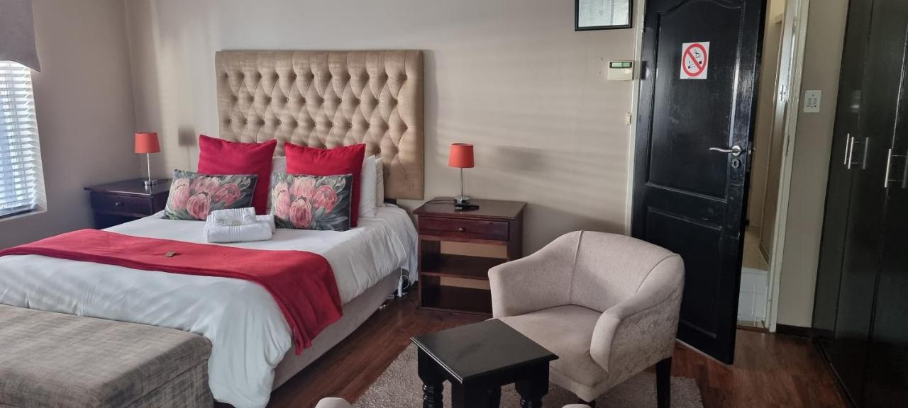 Heimat Guesthouse Велком Екстериор снимка