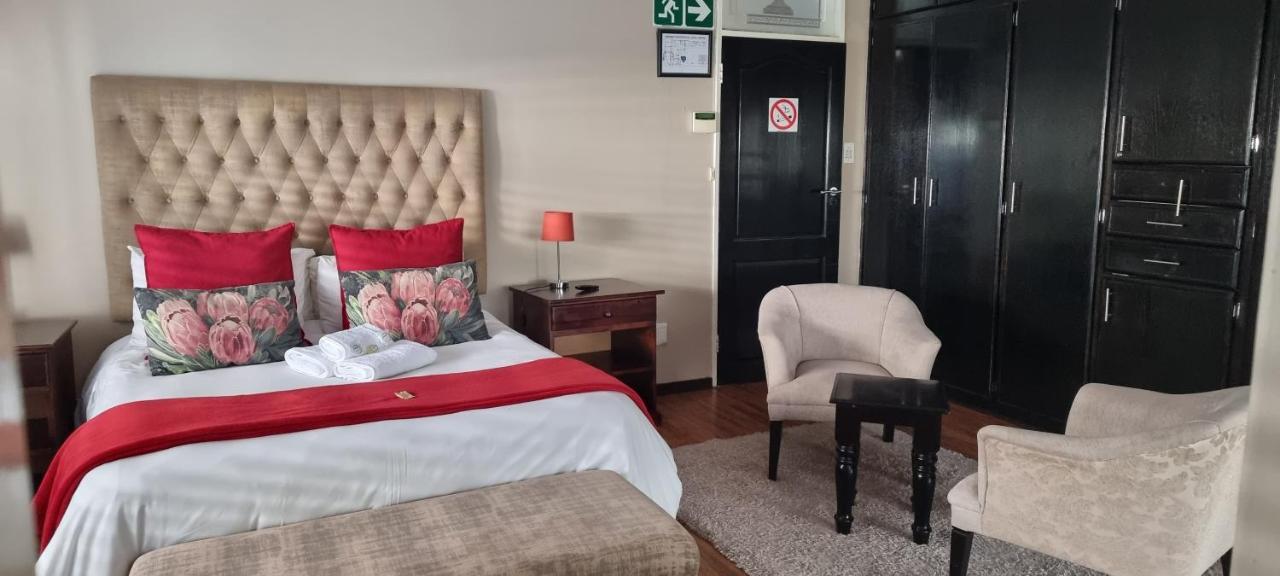 Heimat Guesthouse Велком Екстериор снимка