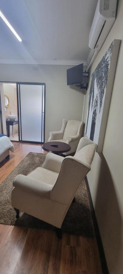 Heimat Guesthouse Велком Екстериор снимка