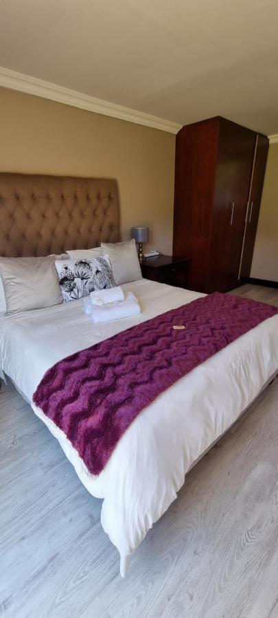 Heimat Guesthouse Велком Екстериор снимка
