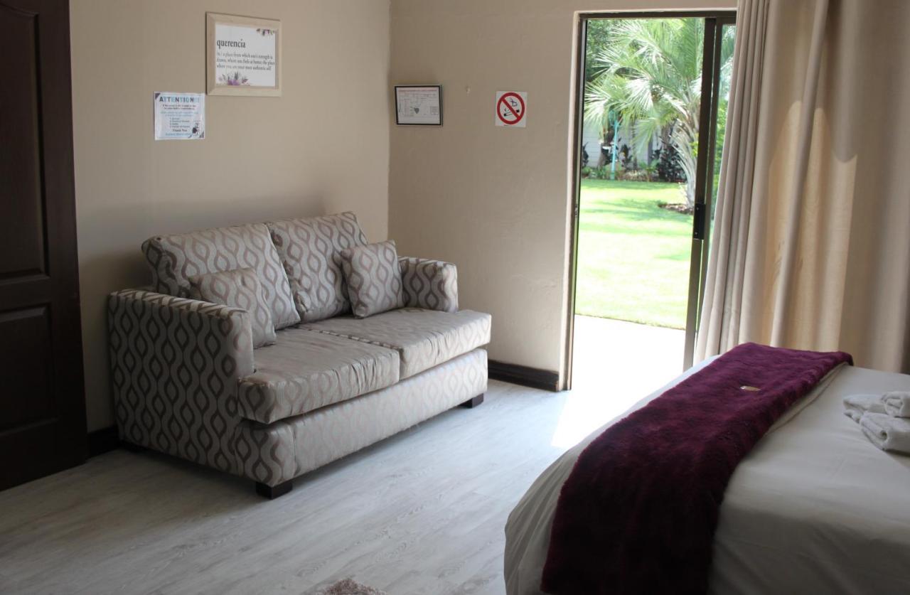 Heimat Guesthouse Велком Екстериор снимка