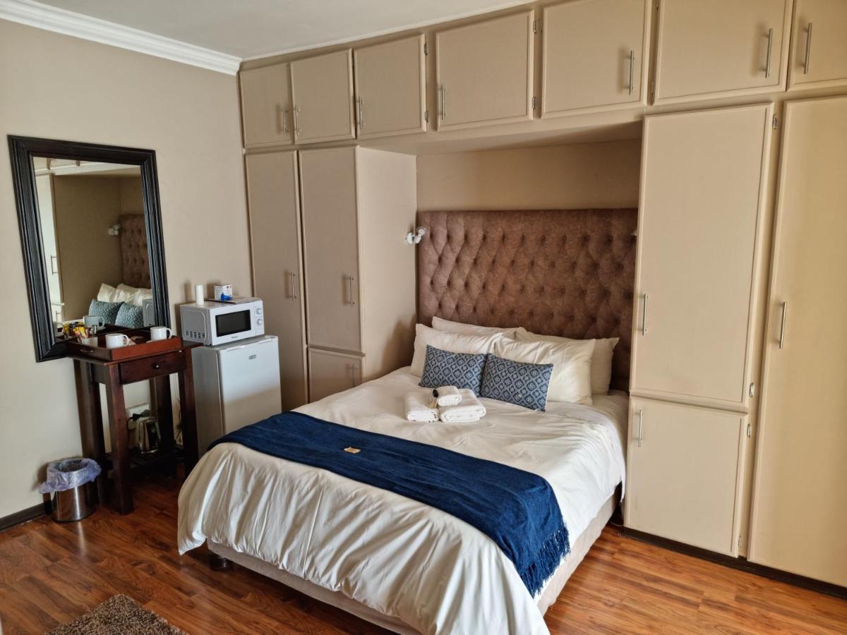 Heimat Guesthouse Велком Екстериор снимка