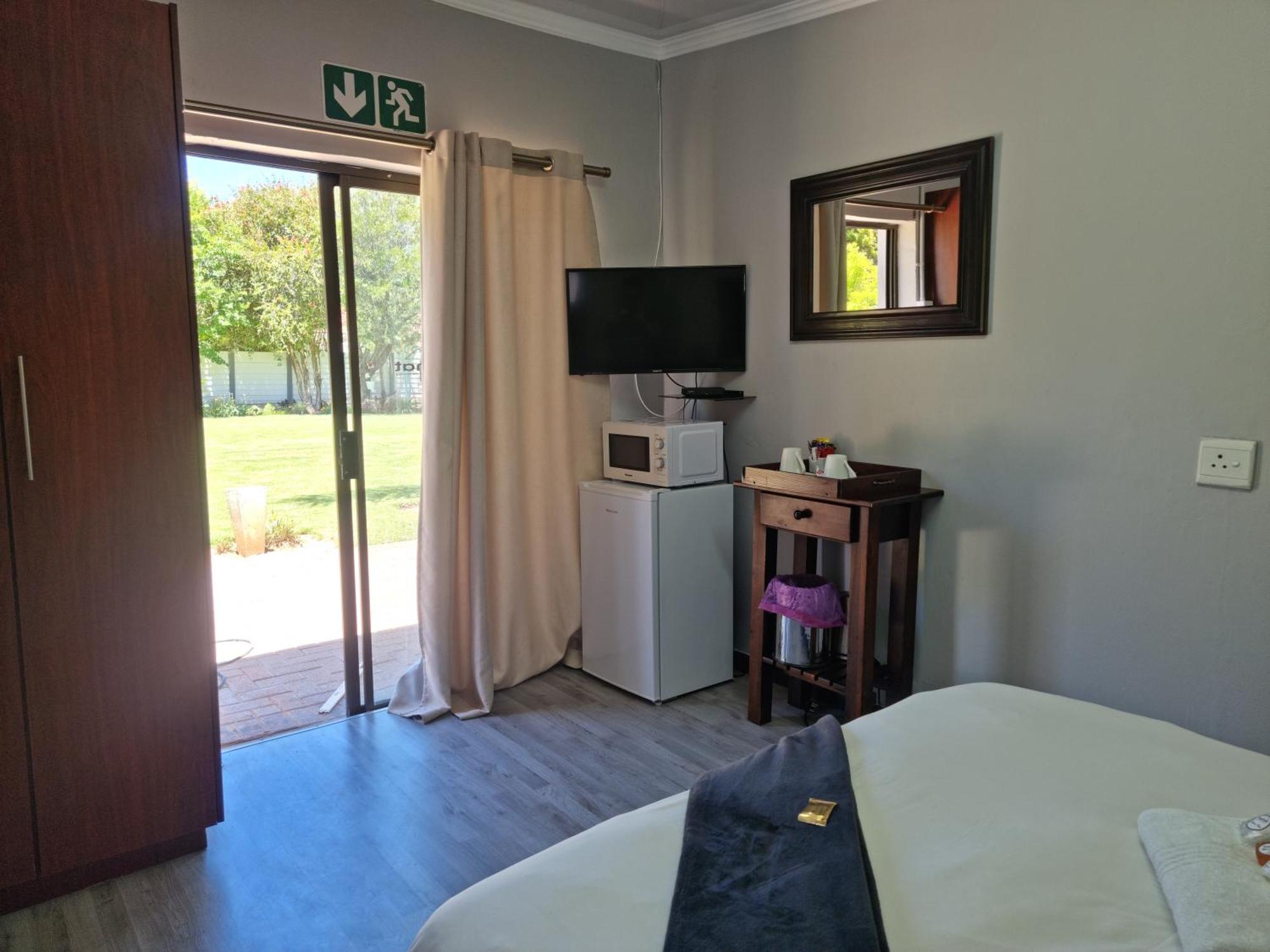 Heimat Guesthouse Велком Екстериор снимка